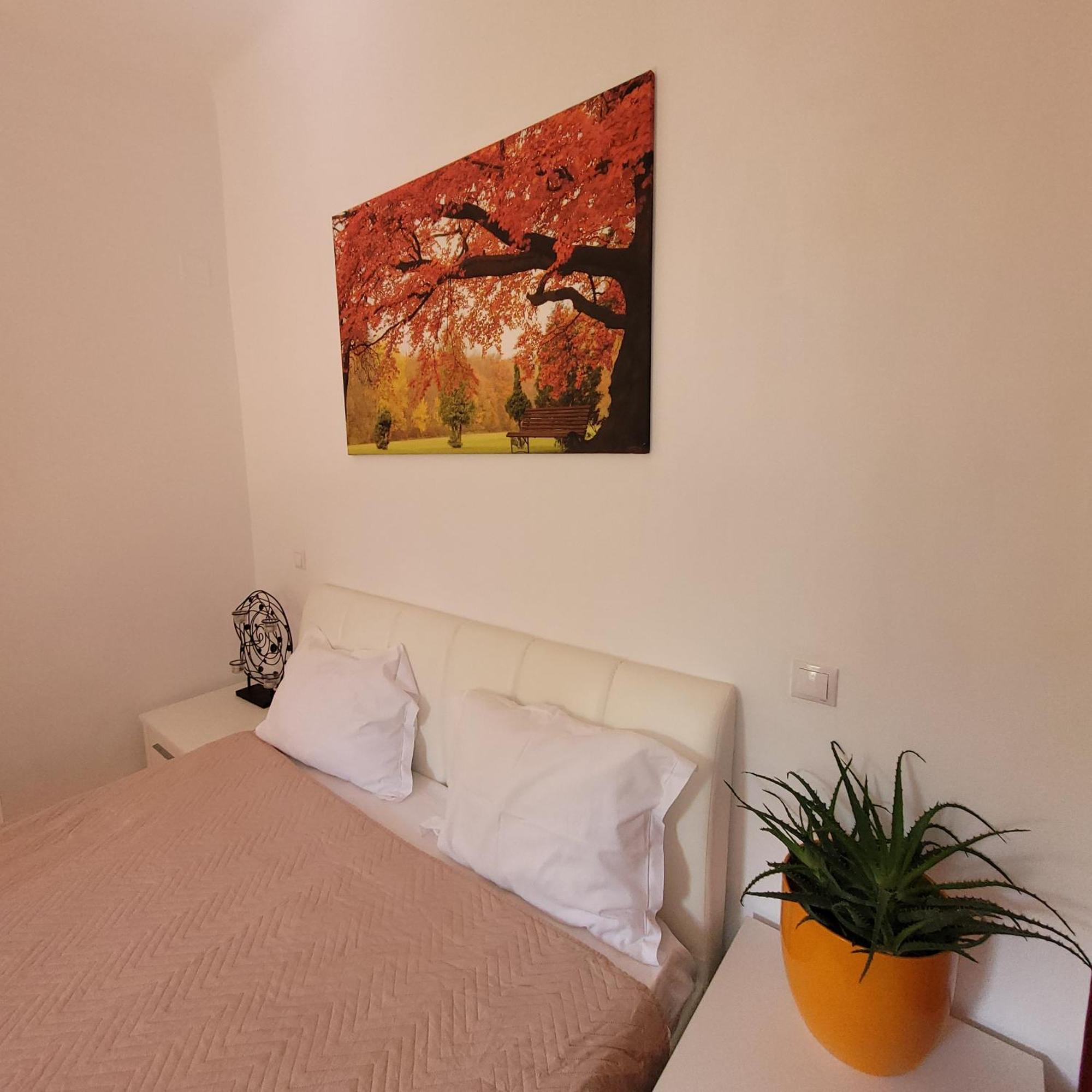 Anastasia Balcescu Apart 4 Self Check In Code From 2Pm Kitchen And Bedroom Bucharest Exterior photo